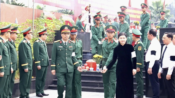  Truy điệu, an táng 30 hài cốt liệt sĩ hy sinh tại sân bay Lộc Ninh