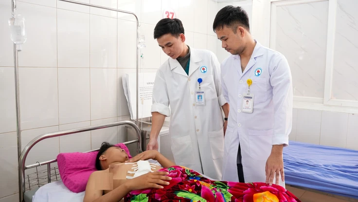 Báo động đỏ cứu bệnh nhân 14 tuổi bị vỡ gan, sốc mất máu