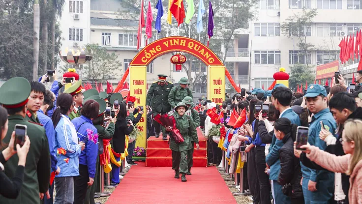 Người Việt Nam có hai quốc tịch phải tham gia nghĩa vụ quân sự không?