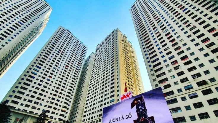 Cư dân góp tiền lắp màn hình Led ‘khủng’ để xem U-22 Việt Nam