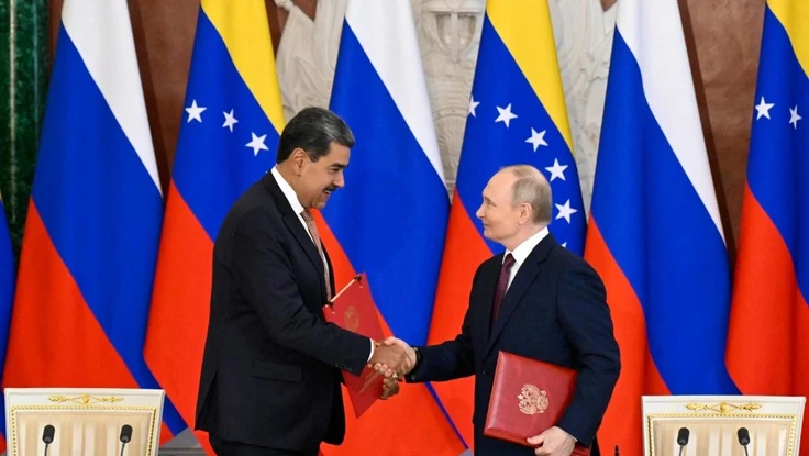 Mỹ áp thêm trừng phạt lên Venezuela, ông Maduro điện đàm với ông Putin