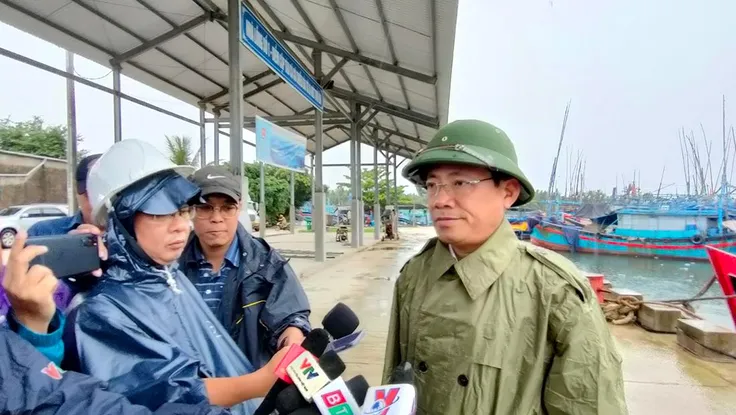 Chủ tịch tỉnh Gia Lai chỉ đạo khẩn các biện pháp ứng phó bão số 12