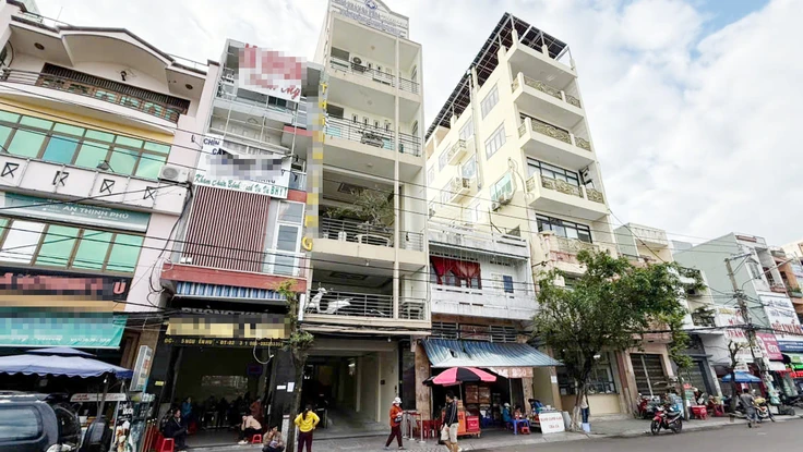 Kỷ luật cảnh cáo bác sĩ giới thiệu bệnh nhân đi khám, mua thuốc bên ngoài