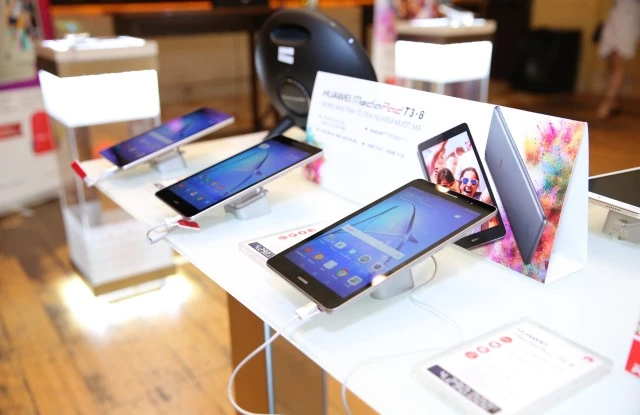 Bộ đôi máy tính bảng Huawei với hệ thống loa kép