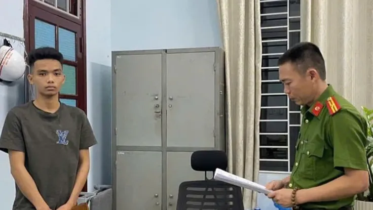 Thanh niên ép thiếu niên 13 tuổi đi trộm điện thoại