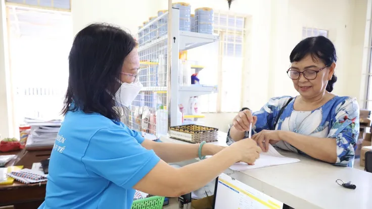 Hướng dẫn người dân dùng thẻ BHYT điện tử thay bản giấy từ 1-6