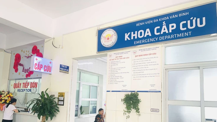 Tạm ứng viện phí cấp cứu: Đau đầu khi vừa cứu người vừa thu tiền, nhắc nợ