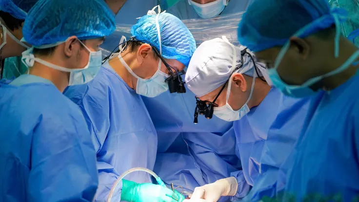 Trái tim xuyên Việt 1.600 km hồi sinh bé trai 9 tuổi ở TP.HCM