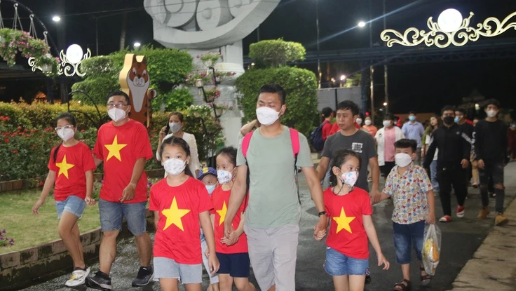 Kỹ năng cơ bản bảo vệ an toàn khi vui chơi nơi đông người dịp lễ Tết 