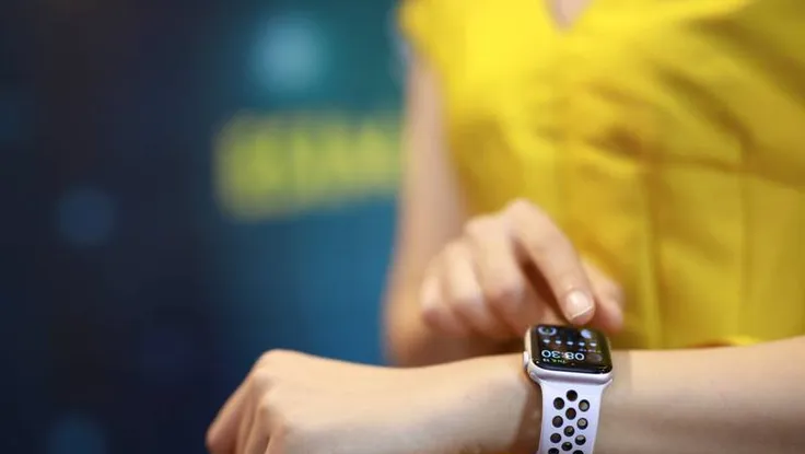 Lần đầu ở Việt Nam Apple Watch có thể sử dụng eSIM để kết nối 