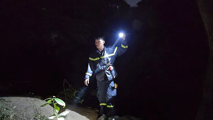 Thi thể nam thanh niên dưới vực sâu, cách chân núi Hoàng Ngưu Sơn 5km