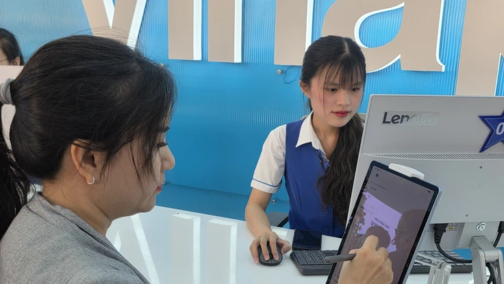 Trải nghiệm mô hình giao dịch 'không giấy tờ' của VNPT tại TP.HCM