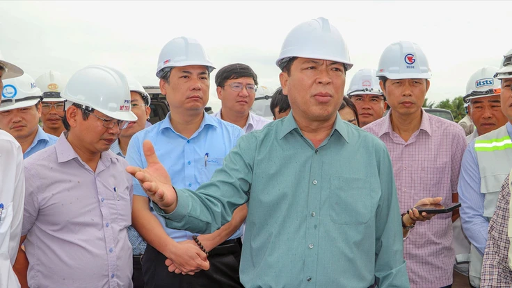 Cao tốc Cần Thơ - Cà Mau: Thi công cuốn chiếu, không để dồn việc