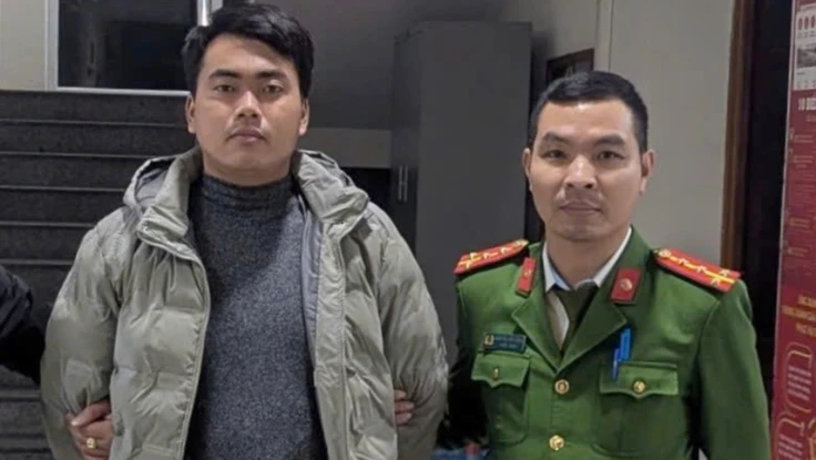 Vận động 1 bị can đang bị truy nã về Hà Nội đầu thú 