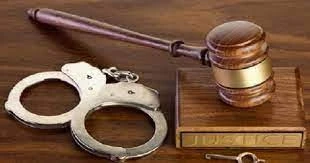 Cùng được tại ngoại nhưng cấm đi khỏi nơi cư trú và bảo lĩnh khác nhau gì?