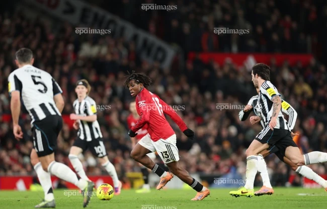 Không có đội trưởng Bruno, MU thắng nghẹt thở