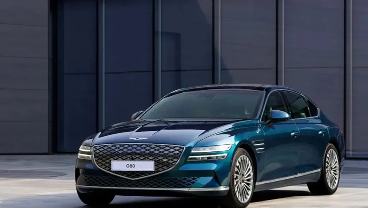 Điểm danh 8 xe ô tô điện sang trọng tuyệt vời nhất trên thị trường