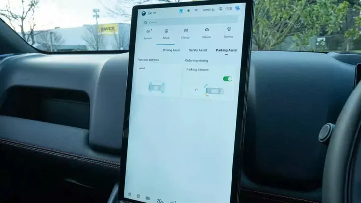 Vì sao BYD khai tử màn hình xoay độc đáo?