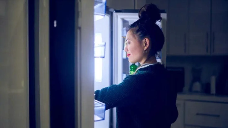 9 nguyên nhân gây thèm ăn vặt trước khi ngủ và cách khắc phục