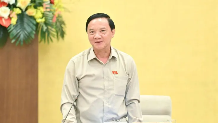 'Chết một con gà mà đốt hết gà của cả làng thì thiệt hại quá lớn'