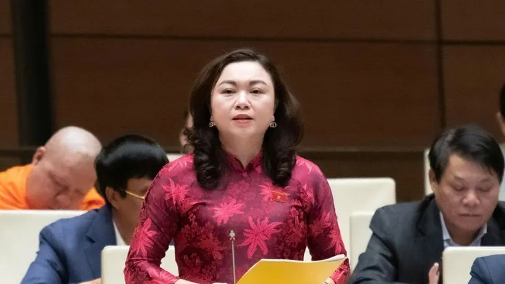 Dùng lương, phụ cấp cao để giữ chân nhân viên y tế