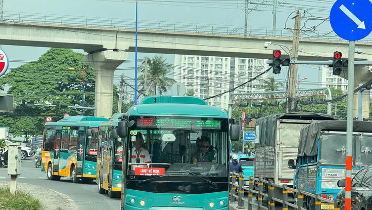 TP.HCM sẽ có chính sách hỗ trợ chuyển đổi sang xe buýt điện