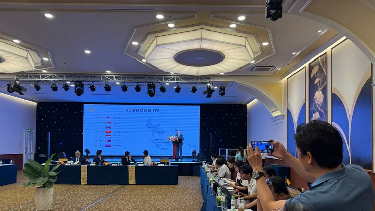 Hàng trăm đơn vị tham gia triễn lãm công nghệ Analytica 2025 