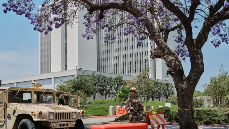 Biểu tình ở Mỹ: Thủy quân lục chiến được triển khai ở Los Angeles; Sắp đồng loạt 2.000 cuộc biểu tình khắp 50 bang
