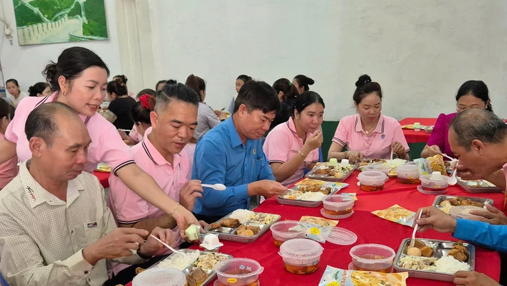 Bữa cơm Công đoàn 2025: 'Ngon nhất từ trước đến nay'