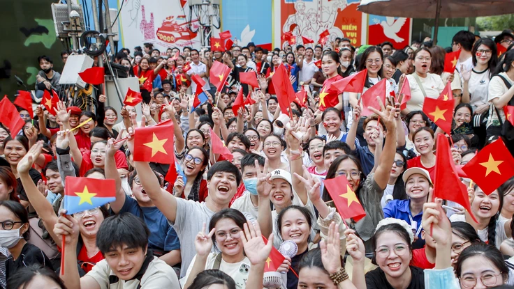 100.000 đồng và lòng dân 