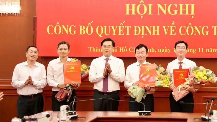 TP.HCM điều động, bổ nhiệm hàng loạt cán bộ