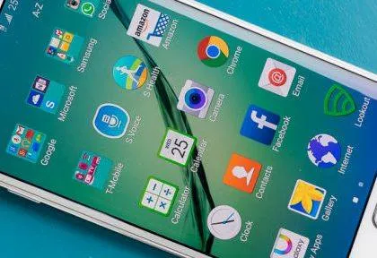 Samsung Galaxy S6: Quá nhiều ứng dụng rác?