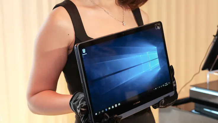 Xuất hiện dòng laptop có sẵn Windows bản quyền