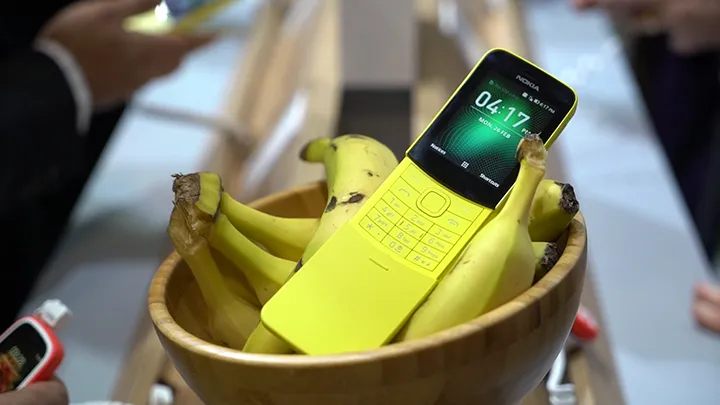 4 lý do nên mua ngay Nokia 'chuối' 8110 4G màu vàng 