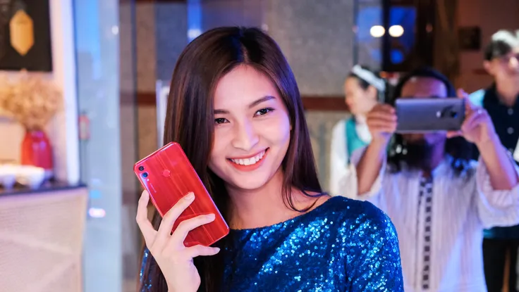 Honor 8X: Camera AI, màn hình tràn viền