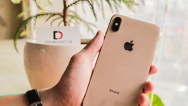 Những mẫu điện thoại nên mua làm quà 20-10