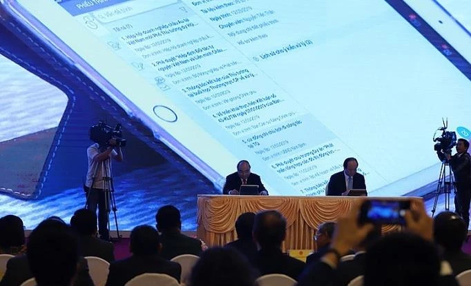 Chính phủ ứng dụng 'văn phòng điện tử không giấy'