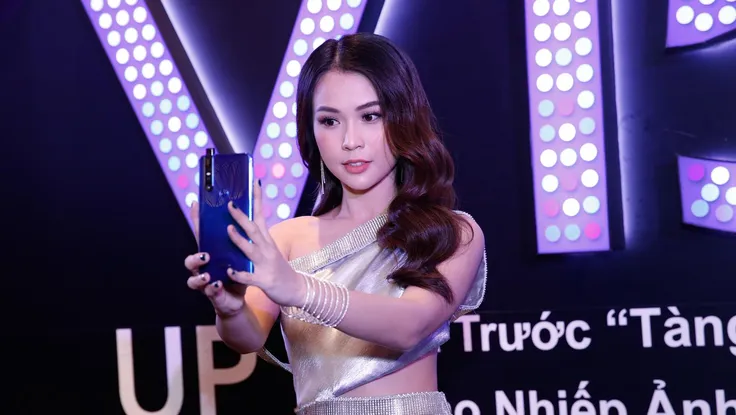 Vivo V15 chính thức ra mắt với camera selfie 'tàng hình' 32 MP