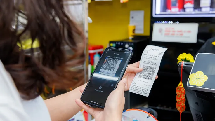 Nhiều ưu đãi hấp dẫn khi thanh toán không dùng tiền mặt