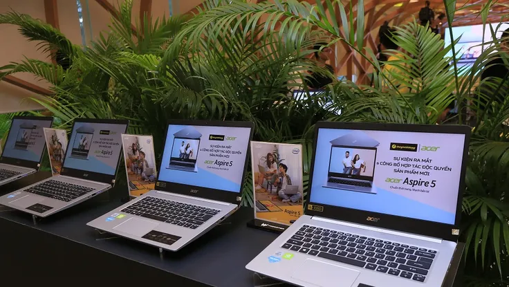 Bộ đôi laptop tầm trung với thời lượng pin lên đến 7 tiếng