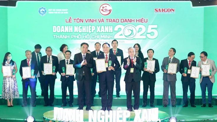 EVNHCMC được vinh danh Doanh nghiệp xanh TP.HCM 2025