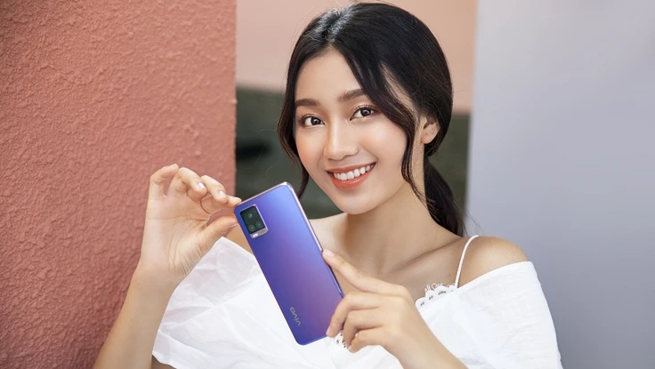 Ra mắt mẫu smartphone với camera selfie lên đến 44 MP