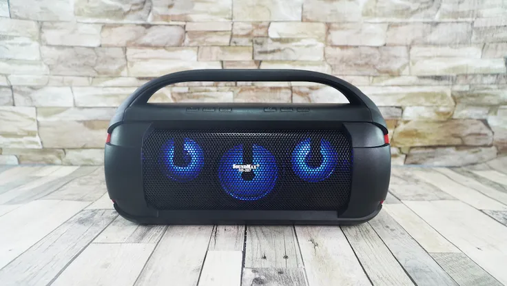 Lộ diện mẫu loa Bluetooth đáng mua nhất trong mùa Giáng sinh