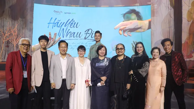 Đêm nhạc Trịnh Công Sơn: Góp hơn 1 tỉ đồng để hỗ trợ người dân vùng lũ