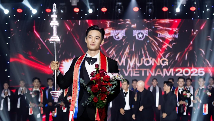 Trần Tiến Dũng là tân nam vương Manhunt Vietnam 2025 