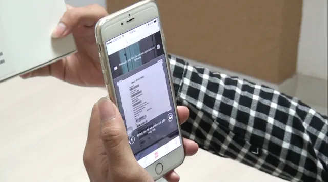 Thoát khỏi ma trận hàng giả bằng smartphone