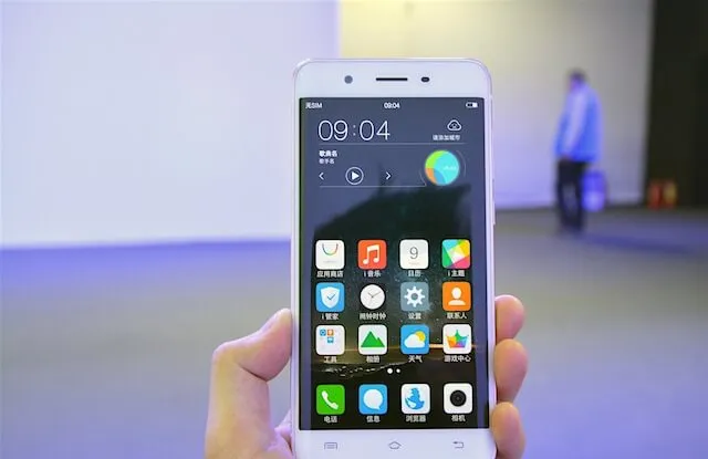 Trên tay nhanh chiếc smartphone mạnh nhất thế giới