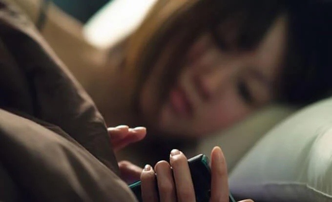 Thủ thuật sử dụng iPhone an toàn hơn vào ban đêm