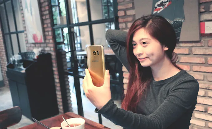 Cùng Mỹ Nhân Ngư “bóc tem” Samsung Galaxy S7