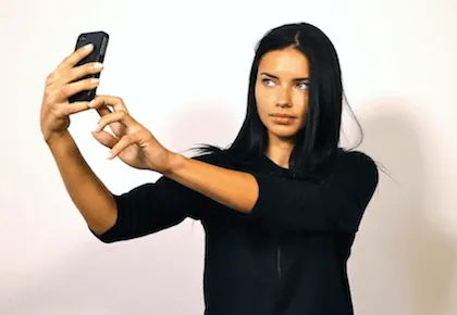 Amazon cho phép thanh toán bằng cách tự sướng